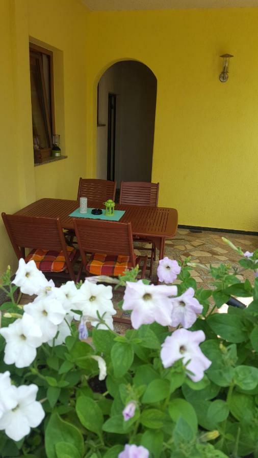 Apartments Ljubic Tar-Vabriga エクステリア 写真